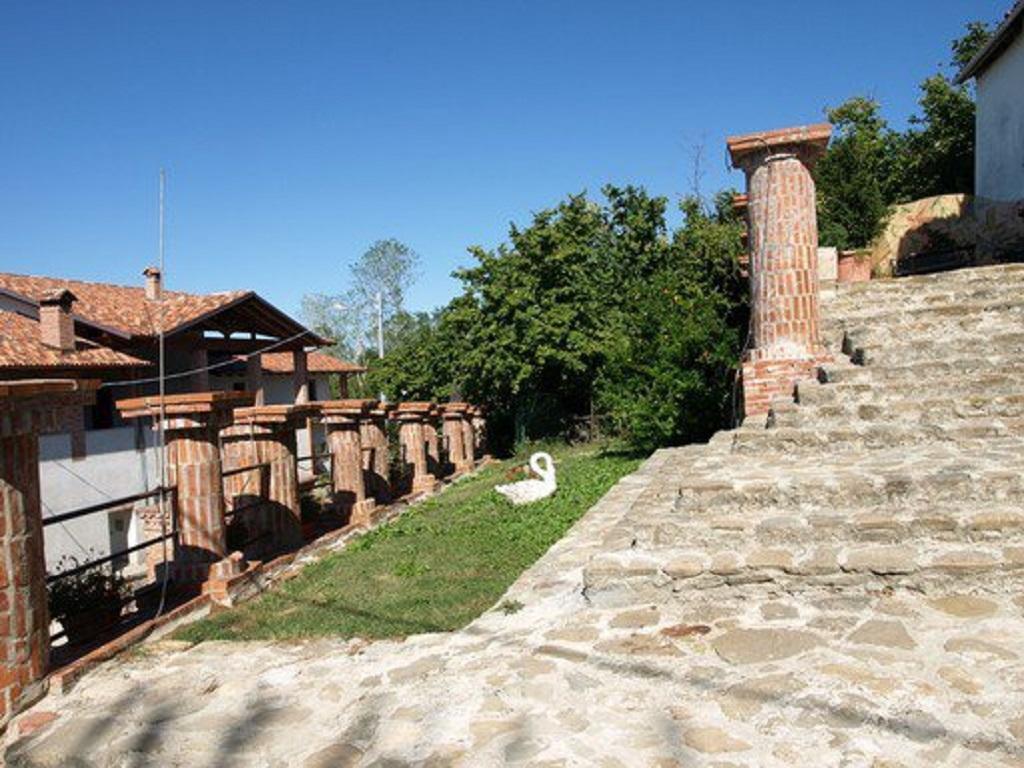 B&B I Colori Dell'Arcobaleno Belvedere Langhe ภายนอก รูปภาพ