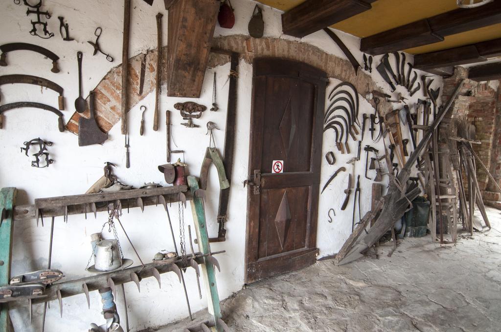 B&B I Colori Dell'Arcobaleno Belvedere Langhe ภายนอก รูปภาพ