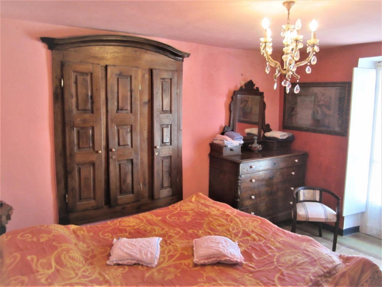 B&B I Colori Dell'Arcobaleno Belvedere Langhe ภายนอก รูปภาพ
